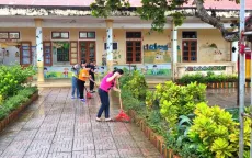 Hà Tĩnh: Gần 11.000 học sinh nghỉ học, di dời nhiều người dân đến nơi an toàn