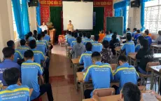 Trà Vinh: Triển khai tháng cao điểm an toàn giao thông cho học sinh đến trường