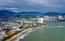Gia hạn thời gian thí điểm hoạt động dịch vụ tàu lặn tại vịnh Nha Trang