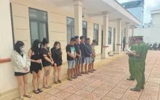 4 đôi nam nữa mở đại tiệc ma túy trong quán karaoke ở Đắk Lắk