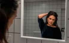Phim mới nhất của Demi Moore khiến khán giả choáng váng