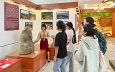 Giáo dục học sinh qua trải nghiệm ở Di tích khảo cổ Cát Tiên