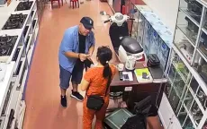 Nhóm người nước ngoài vờ đổi tiền rồi chiếm đoạt tài sản tại Ninh Bình