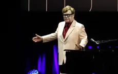 Elton John tiết lộ phải cắt bỏ nhiều cơ quan trong cơ thể