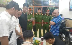 Người bán cháo lòng “nổ” là Cục phó C02 lừa “chạy án”
