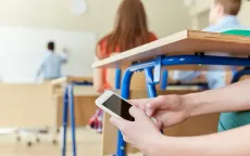 Hà Nội tăng cường quản lý điện thoại và các thiết bị thu, phát sóng trong trường học