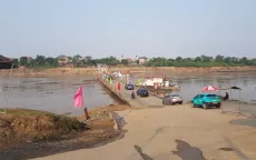 Khẩn cấp tạm dừng hoạt động cầu phao Phong Châu