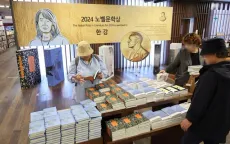 Bùng nổ sau giải Nobel: Tiểu thuyết của Han Kang bán vượt mốc 1 triệu bản