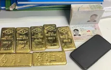 Bắt giữ 7kg vàng lậu của hành khách nước ngoài tại sân bay Nội Bài