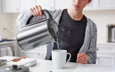 6 sai lầm phổ biến khi sử dụng ấm siêu tốc