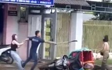 Nam thanh niên đánh tới tấp, cầm rựa đòi chém nữ shipper