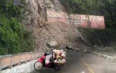 Đường Trường Sơn Đông đoạn qua Kon Plông (Kon Tum) tiếp tục sạt lở