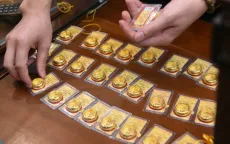 Vàng nhẫn lại giảm cả trăm nghìn đồng mỗi lượng