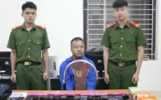 Bắt đối tượng vận chuyển gần 6 kg ma túy