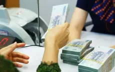 Bỏ hay nâng ngưỡng chịu thuế cho hộ kinh doanh?