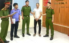 Bắt khẩn cấp người đàn ông đánh tới tấp cô gái sau va chạm giao thông ở TP Hồ Chí Minh