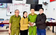 Nhặt chiếc ví 500 triệu đồng, nam kỹ sư trả lại cho người đánh rơi