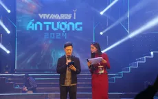 MC Anh Tuấn - H'Hen Niê tung hứng ăn ý trên sân khấu Chào năm mới 2025