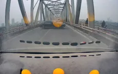 Xử phạt tài xế điều khiển ô tô quay đầu trên cầu Chương Dương, Hà Nội