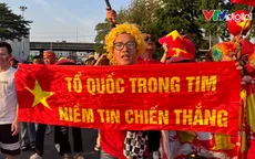Chung kết lượt về ASEAN Cup 2024: Cổ động viên Việt Nam "nhuộm đỏ" đường phố Thái Lan