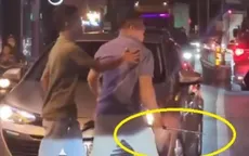 Va chạm giao thông, người đàn ông cầm vũ khí đánh người lái xe ôm