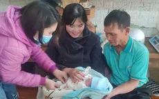 Bé trai vừa sinh bị bỏ rơi trước nhà trong thời tiết lạnh buốt ở Đắk Lắk