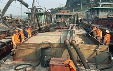 Cảnh sát vây bắt 3 tàu cát tặc trên sông Hồng