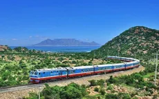 Những vị khách đầu tiên đến Bình Định đầu năm mới trên chuyến tàu hỏa du lịch