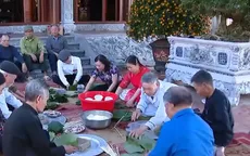 Nồi bánh chưng gắn kết tình làng nghĩa xóm dịp Tết