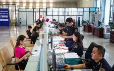 Cửa khẩu không nghỉ Tết