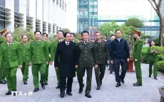 Thủ tướng Phạm Minh Chính thăm, chúc Tết, động viên một số lực lượng ứng trực Tết