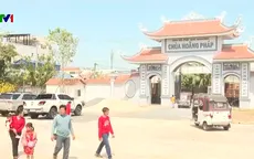 Hái lộc đầu năm tại ngôi chùa Việt lớn nhất ở Campuchia