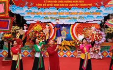 Hà Nội chính thức khai Hội Chùa Hương