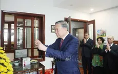 Tổng Bí thư Tô Lâm dâng hương tưởng niệm Thủ tướng Phạm Văn Đồng