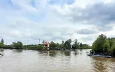 Tìm thấy thi thể bé trai 3 tuổi mất tích trên sông ở Cà Mau