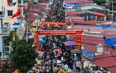 Sôi động các tour du lịch hành hương đầu năm mới