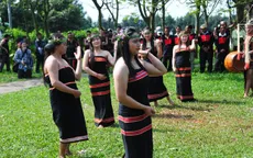 Người Giẻ Triêng tập làm du lịch