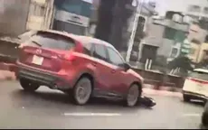 Triệu tập tài xế điều khiển xe ô tô bỏ chạy kéo lê xe máy trên cầu Vĩnh Tuy