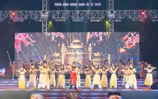 Mãn nhãn chương trình nghệ thuật “Hương sắc” tại Lễ hội Hoa Đào Xứ Lạng 2025
