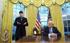 Tổng thống Trump yêu cầu “truy tìm” những công chức không chịu làm việc