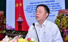 Đồng chí Nguyễn Trọng Nghĩa thăm và chúc mừng Bệnh viện Quân y 120