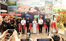 Triển lãm ảnh “Vươn lên thôn làng Nủ” tại TP Hồ Chí Minh