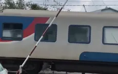 Gác chắn không có người đóng khi tàu hỏa chạy qua ở Đồng Nai