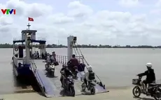 Người dân gặp khó vì bến đò Tam Hiệp ngừng chạy