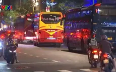 Bát nháo xe khách ở trung tâm quận 1 (TP Hồ Chí Minh)