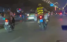 Hà Nội: CSGT mở đường cho xe taxi đưa người bệnh đi cấp cứu