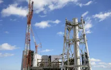 Công nhân dọn dẹp nhà máy điện hạt nhân Fukushima đối diện với nguy hiểm chết người