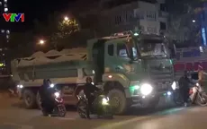 Đẩy mạnh kiểm soát xe chở quá tải vào ban đêm