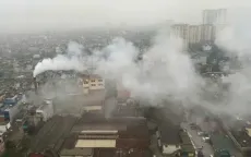 Hà Nội xử lý phản ánh nhà máy dệt vô tư xả khói bụi vào khu dân cư