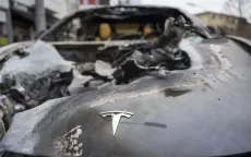 Tesla trở thành mục tiêu tấn công sau khi tỷ phú Elon Musk tham gia chính quyền Mỹ